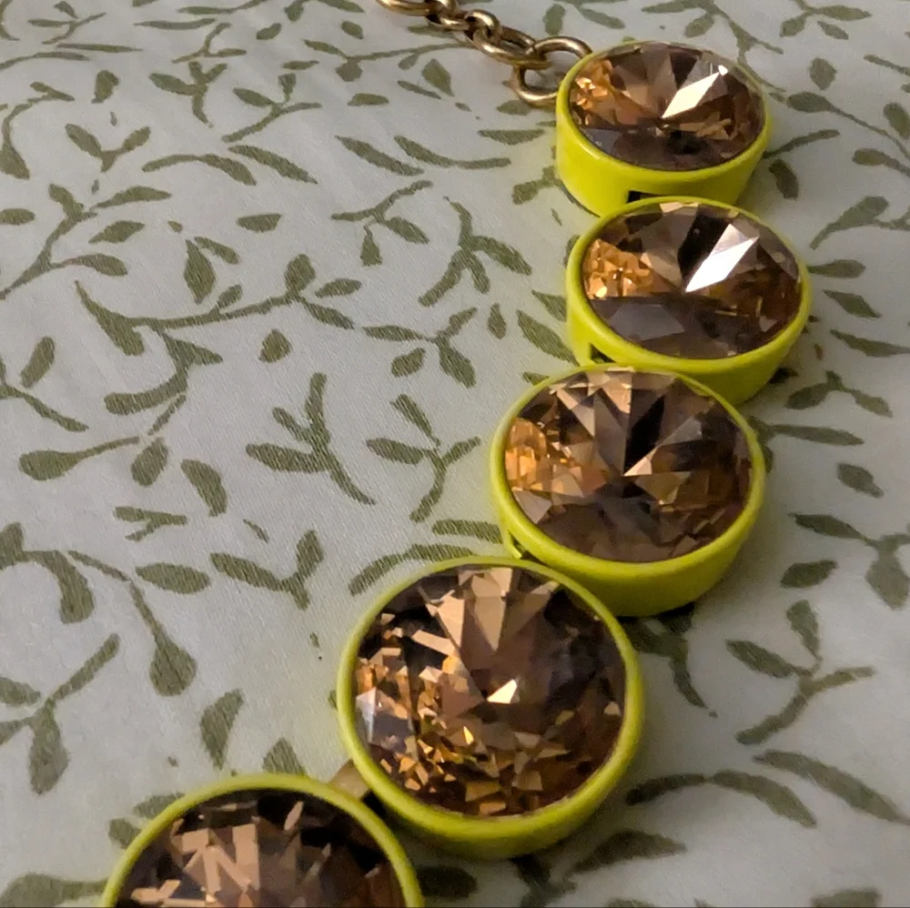 ⭐ RARE ⭐ Brûlée J.Crew Jumbo Neon Yellow  Necklace - Picture 2 of 6